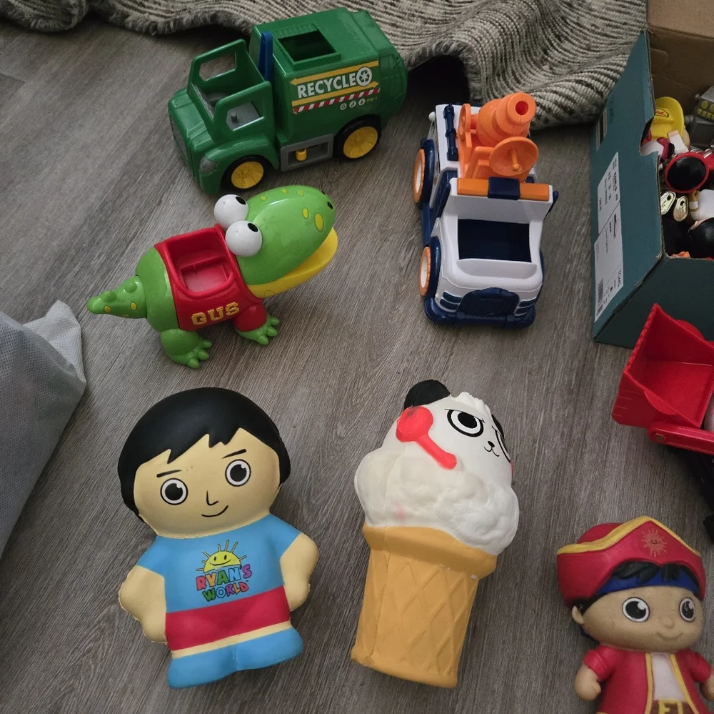 Ryans World Lot of Toys - Picture 3 of 5